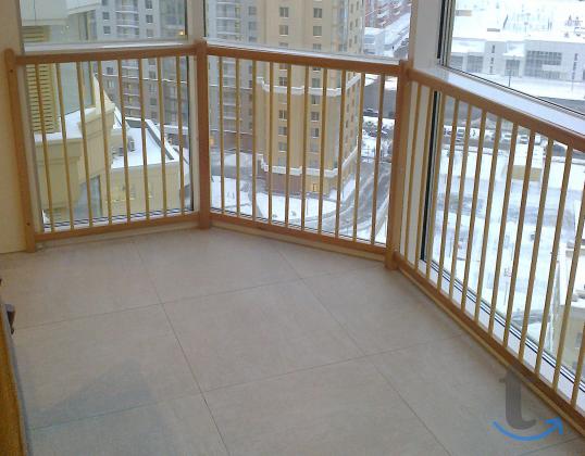 Ограждение барьер деревянное для окон, эркеров в Москве