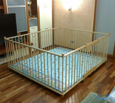 Большой детский деревянный манеж 1,7х2,0м с калиткой в Москве