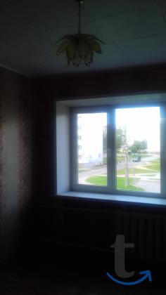 Комната в 8 -к. квартире, 12 м2, 3 /5 эт. в Пскове