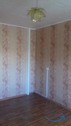 Комната в 8 -к. квартире, 12 м2, 3 /5 эт. в Пскове