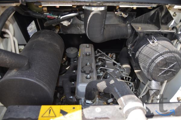 Объявление: Универсальный мини-погрузчик LOCKING CDM307 в наличии в Йошкар-Оле