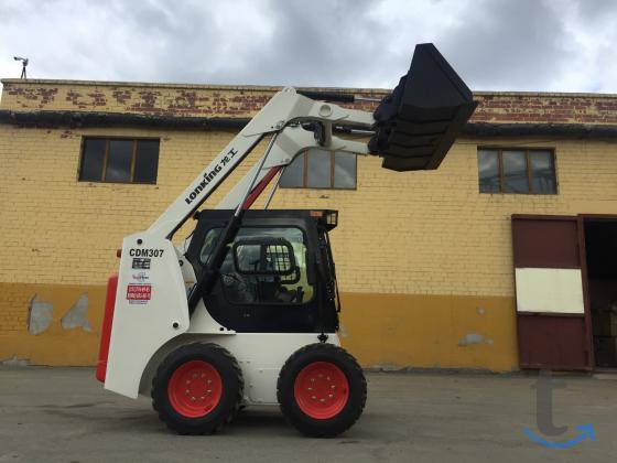 Объявление: Универсальный мини-погрузчик LOCKING CDM307 в наличии в Коркино