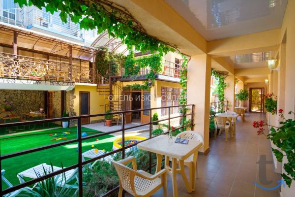 Отдых в Феодосии Судаке Гостевой дом ИЗЮМ в Феодосии