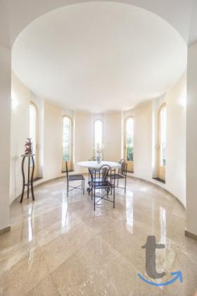 Вилла для отдыха в Галлиполи, Апулия, Италия в Москве