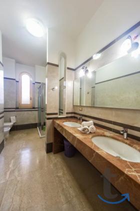 Вилла для отдыха в Галлиполи, Апулия, Италия в Москве