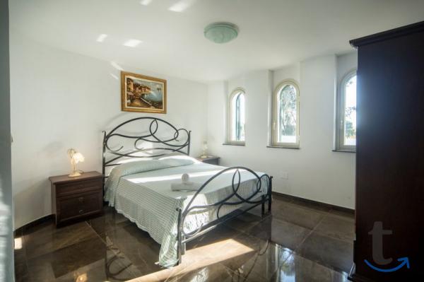 Вилла для отдыха в Галлиполи, Апулия, Италия в Москве