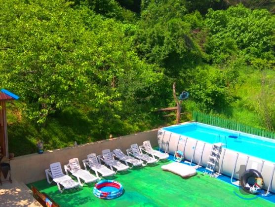 Гостевой дом в Лоо с бассейном и детской площадкой в Москве