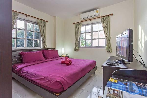 Аренда виллы 4 спальни. До пляжа Джомтьен 1 км в Санкт-Петербурге