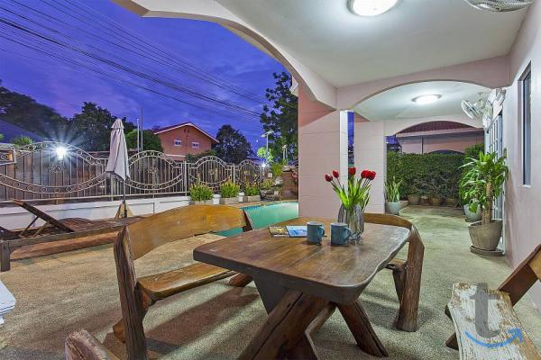 Аренда виллы 4 спальни. До пляжа Джомтьен 1 км в Санкт-Петербурге