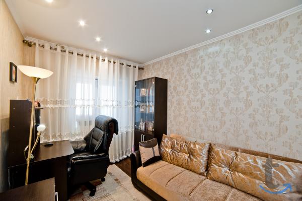 4 -к. квартира, 95 м2, 2 /9 эт. в Краснодаре
