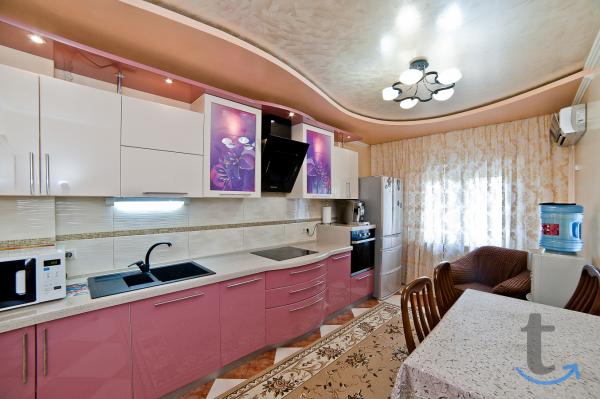 4 -к. квартира, 95 м2, 2 /9 эт. в Краснодаре