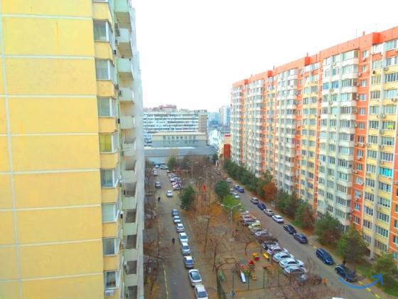 2 -к. квартира в аренду, 72 м2, 10 /14 эт. в Краснодаре