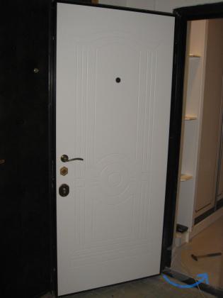Входная стальная дверь в квартиру- Чувашия и Марий Эл в Чебоксарах