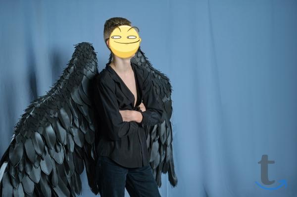 САМАРА. Продаю большие черные крылья, в Самаре