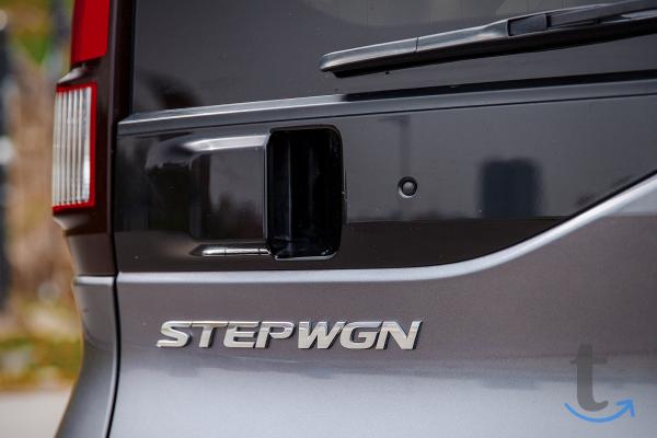 Honda Stepwgn , 2 015 год, 45 000 км, 1.5 л, вариатор в Южно-Сахалинске