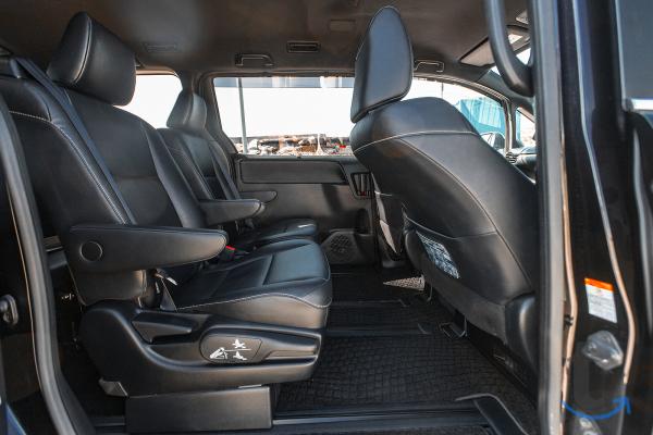 Toyota Esquire , 2 015 год, 60 000 км, 1.8 л, вариатор в Чите