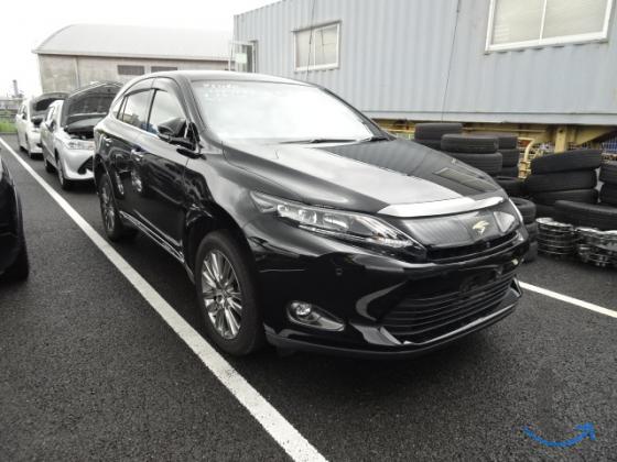 Toyota Harrier , 2 017 год, 60 000 км, 2.0 л, вариатор в Владивостоке