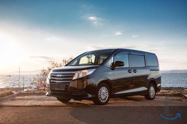 Toyota Noah , 2 015 год, 85 000 км, 1.8 л, вариатор в Иркутске