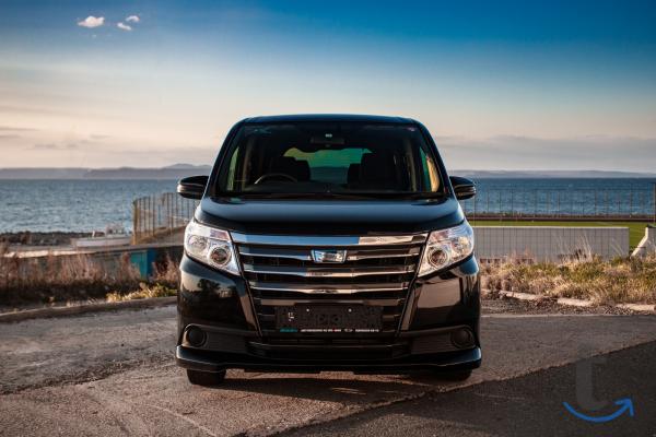 Toyota Noah , 2 015 год, 85 000 км, 1.8 л, вариатор в Иркутске
