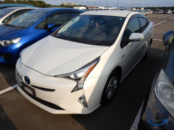 Toyota Prius , 2 017 год, 75 000 км, 1.8 л, вариатор в Чите
