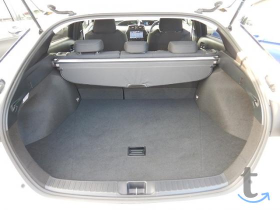 Toyota Prius , 2 017 год, 75 000 км, 1.8 л, вариатор в Чите