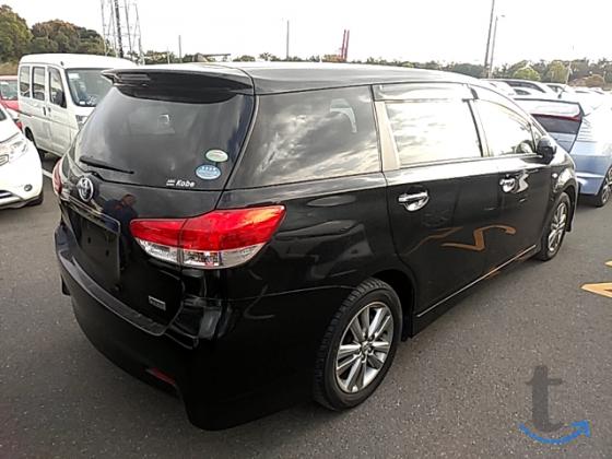 Toyota Wish , 2 010 год, 80 000 км, 1.8 л, вариатор в Южно-Сахалинске