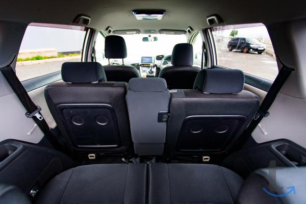 Toyota Wish , 2 011 год, 80 000 км, 1.0 л, вариатор в Улан-Удэ