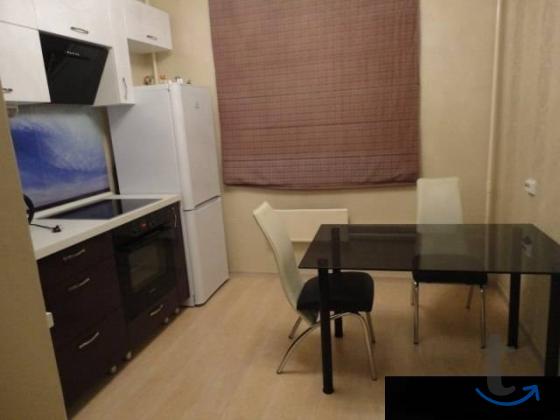 Комната в 1 -к. квартире в аренду, 35 м2, 2 /5 эт. в Астрахани