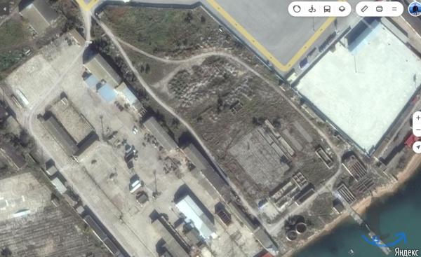 Продам участок промназначения моря с причалом в Керчи в Керчи