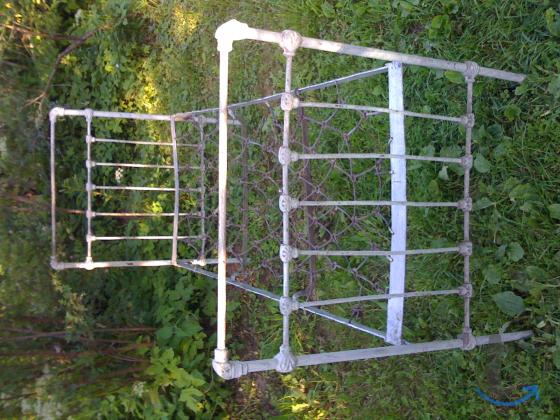 Продам антикварную кровать. в Новосибирске