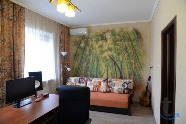 Дом , 250 м2 в Ростове-На-Дону