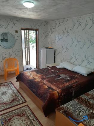 Комната в 6 -к. квартире в аренду, 150 м2, 1 /2 эт. в Геленджике