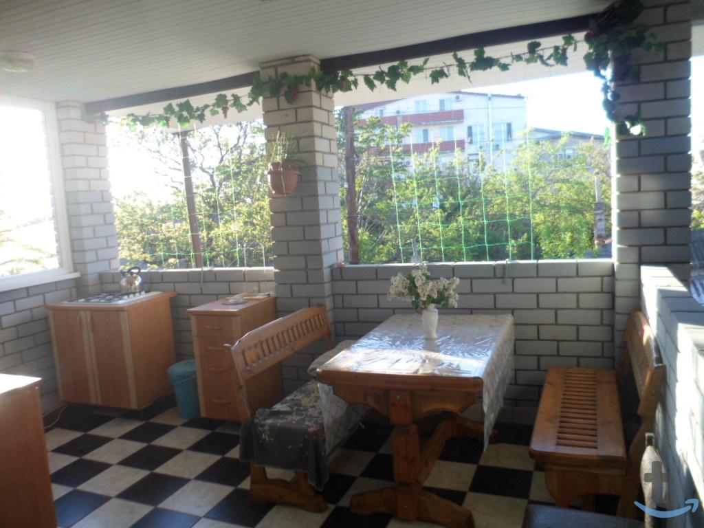 Комната в 3 -к. квартире в аренду, 185 м2, 2 /2 эт. в Феодосии