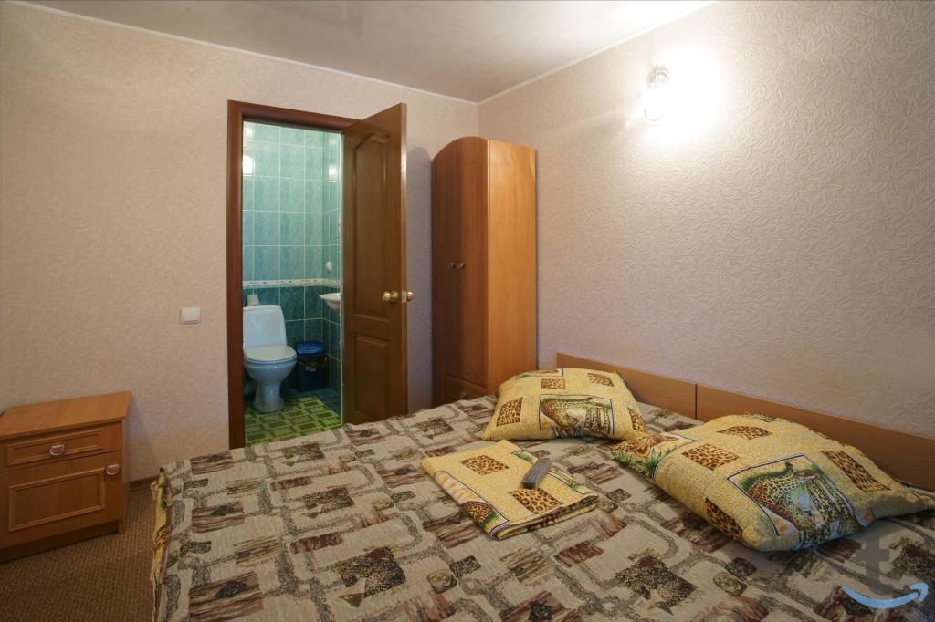 Комната в 3 -к. квартире в аренду, 185 м2, 2 /2 эт. в Феодосии