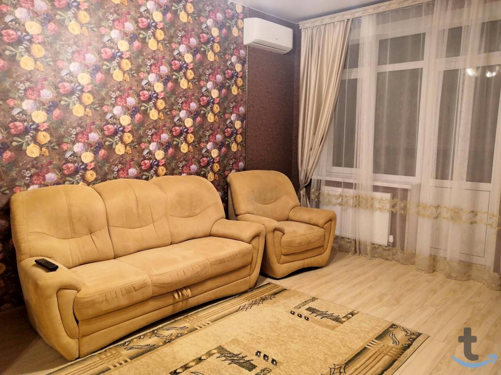 1 -к. квартира в аренду, 50 м2, 2 /19 эт. в Краснодаре