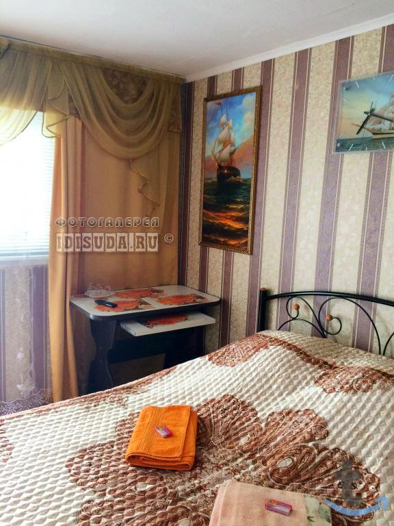 Комната в 3 -к. квартире в аренду, 185 м2, 2 /2 эт. в Феодосии