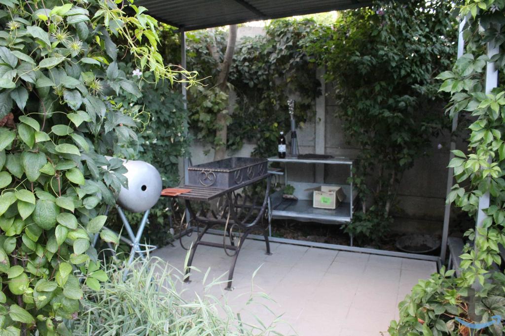 Комната в 3 -к. квартире в аренду, 185 м2, 2 /2 эт. в Феодосии